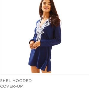 Lilly Pulitzer Shel Hooded Coverup in Navy Size S